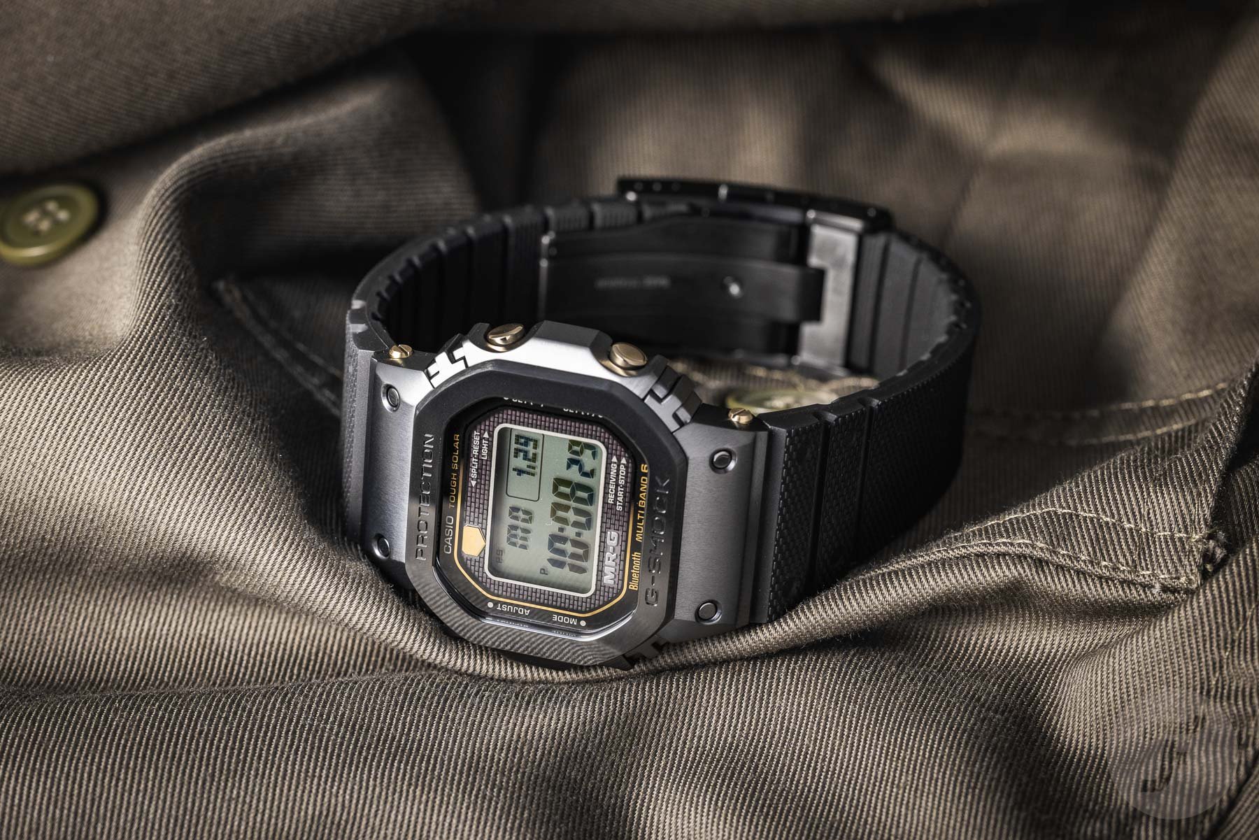 G-SHOCK MR-G MRG-B5000R-1DR Titanium Bluetooth Solar